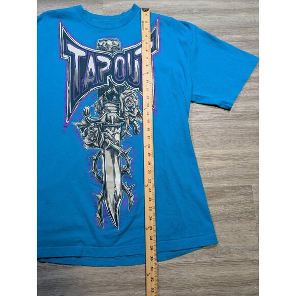 Tapout Men's 2XB 2XL Big Logo Graphic Print T-Shirt Grunge Knife Blue Purple - Picture 7 of 7